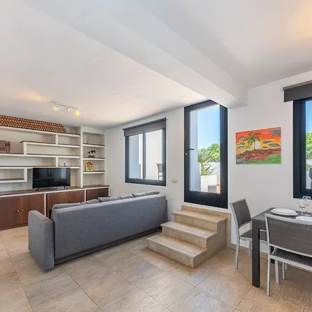 Great 3 Bedroom With Terrace In Golden Mile