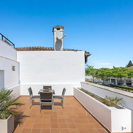 Apartmán Great 3 Bedroom With Terrace In Golden Mile