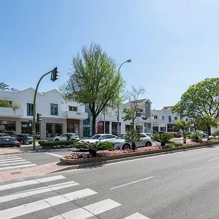 Great 3 Bedroom With Terrace In Golden Mile Lägenhet Marbella