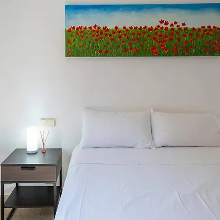 Great 3 Bedroom With Terrace In Golden Mile Apartment