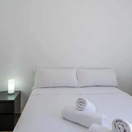 Great 3 Bedroom With Terrace In Golden Mile