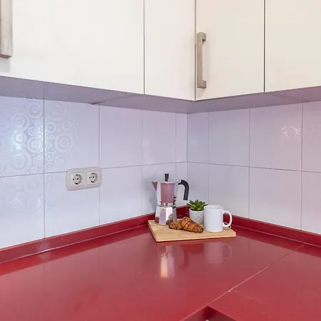 Apartment Great 3 Bedroom With Terrace In Golden Mile