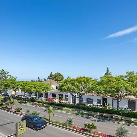 Great 3 Bedroom With Terrace In Golden Mile