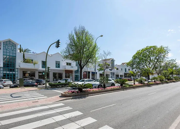 Great 3 Bedroom With Terrace In Golden Mile Apartment Marbella