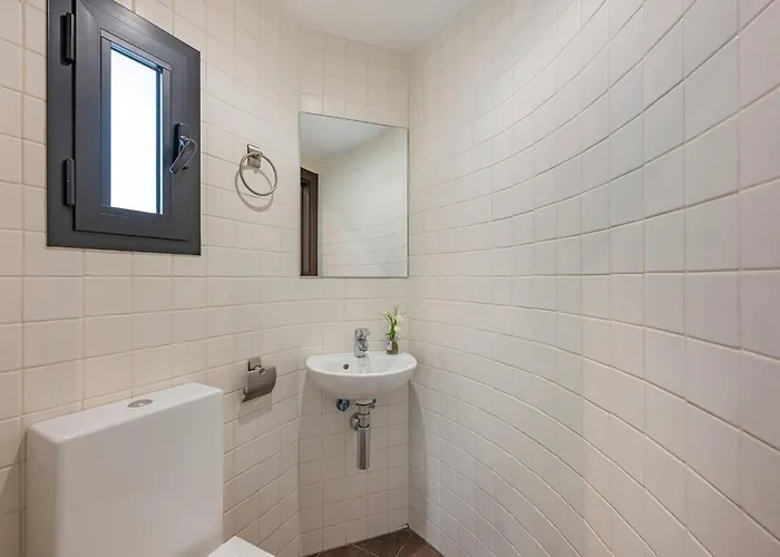 Great 3 Bedroom With Terrace In Golden Mile شقة *