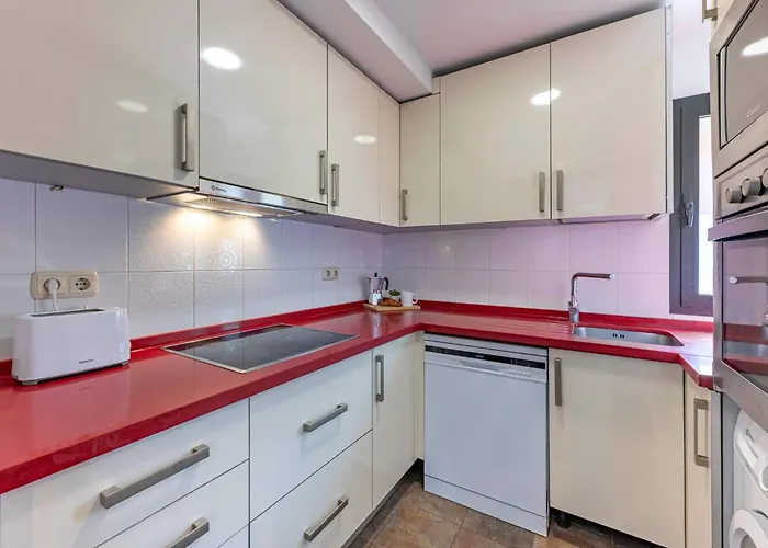 Great 3 Bedroom With Terrace In Golden Mile *