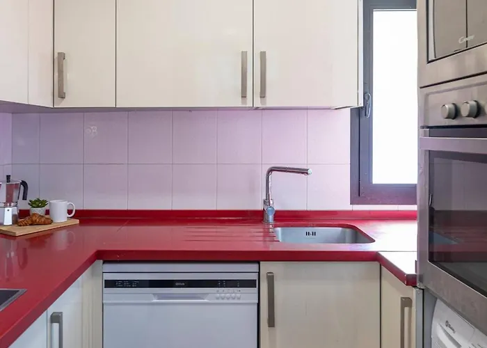 Great 3 Bedroom With Terrace In Golden Mile