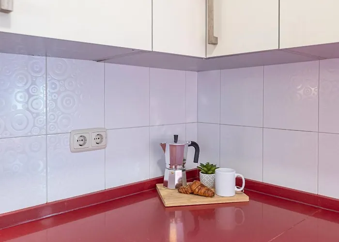 شقة Great 3 Bedroom With Terrace In Golden Mile