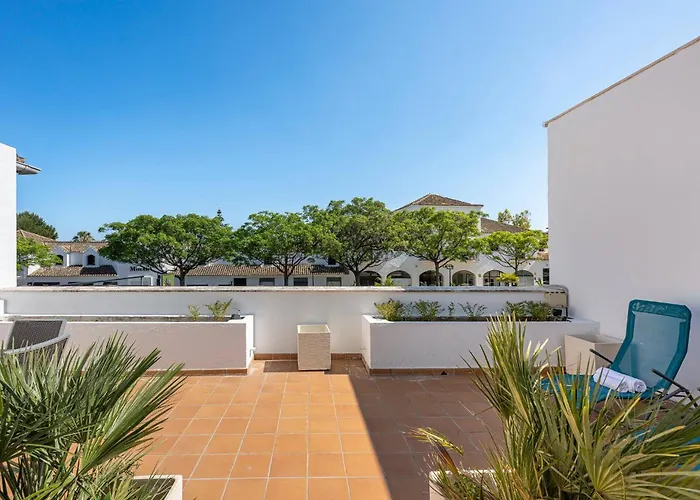 Great 3 Bedroom With Terrace In Golden Mile * ماربيا