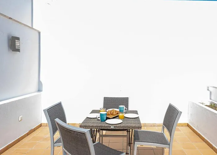 شقة Great 3 Bedroom With Terrace In Golden Mile ماربيا