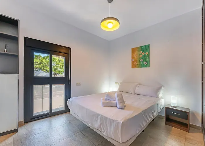 Great 3 Bedroom With Terrace In Golden Mile شقة ماربيا