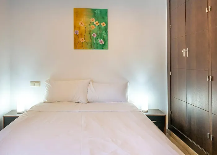 Great 3 Bedroom With Terrace In Golden Mile Apartment Marbella