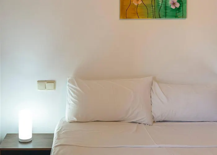 Great 3 Bedroom With Terrace In Golden Mile Apartment Marbella