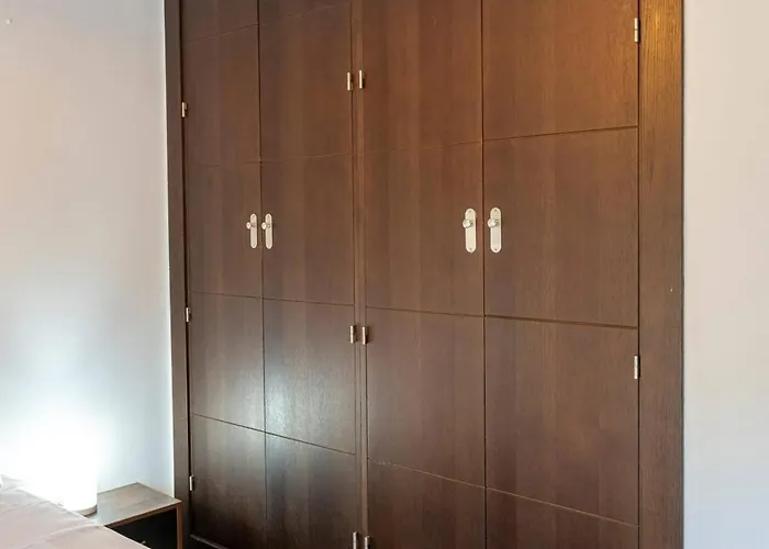 Great 3 Bedroom With Terrace In Golden Mile Apartment *