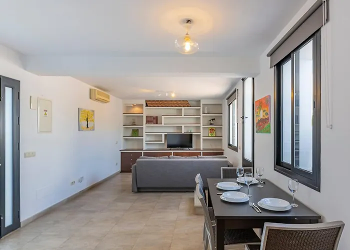 Great 3 Bedroom With Terrace In Golden Mile *