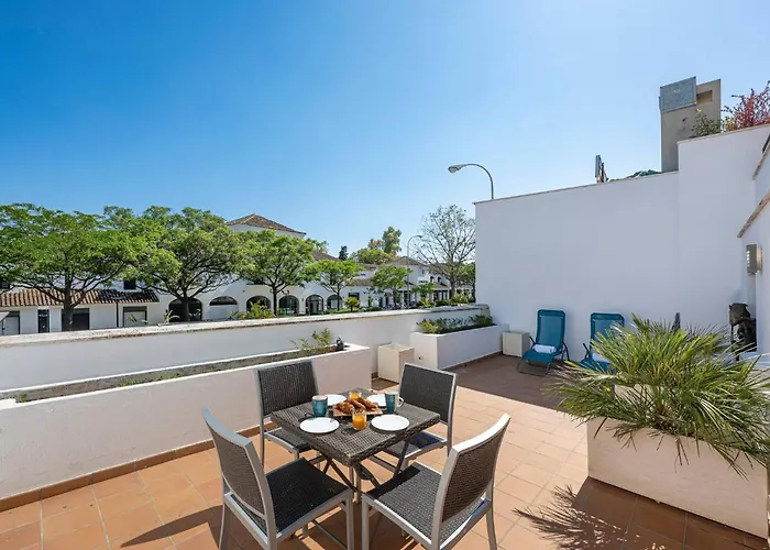 Great 3 Bedroom With Terrace In Golden Mile ماربيا