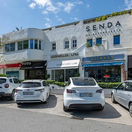 Great 3 Bedroom With Terrace In Golden Mile * Marbella