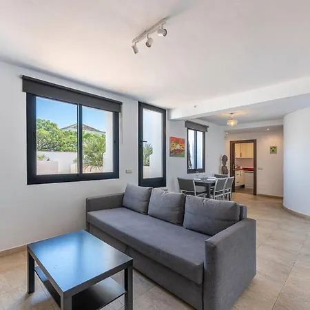 Great 3 Bedroom With Terrace In Golden Mile Lejlighed *